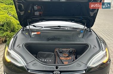 Ліфтбек Tesla Model S 2018 в Одесі