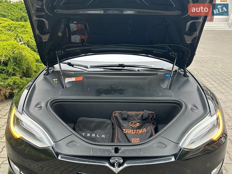 Ліфтбек Tesla Model S 2018 в Одесі