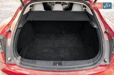 Лифтбек Tesla Model S 2014 в Львове