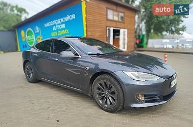 Ліфтбек Tesla Model S 2018 в Києві