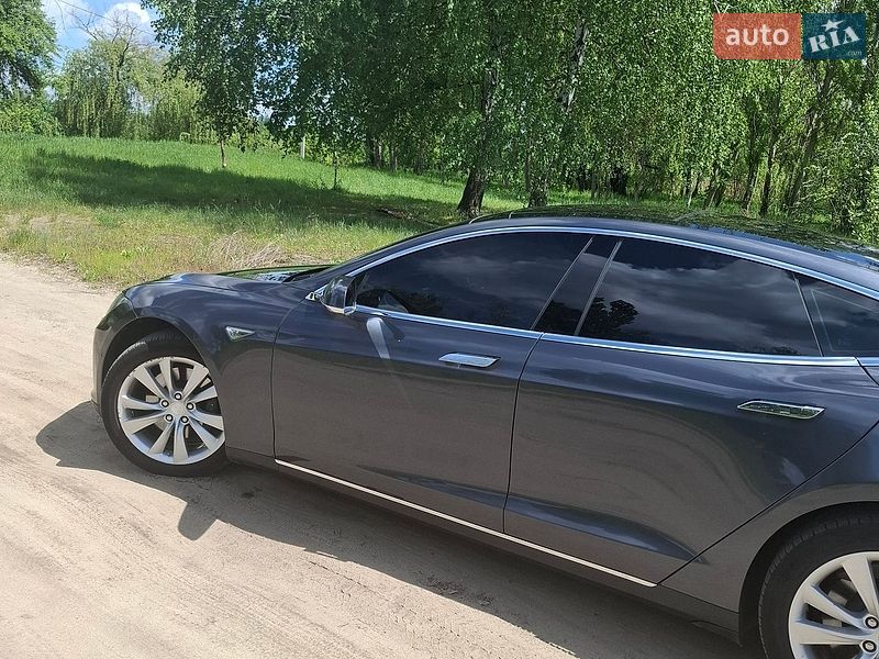 Лифтбек Tesla Model S 2015 в Харькове фото 3 Лифтбек Tesla Model S 2015 в Харькове
