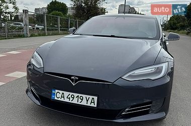 Ліфтбек Tesla Model S 2017 в Черкасах
