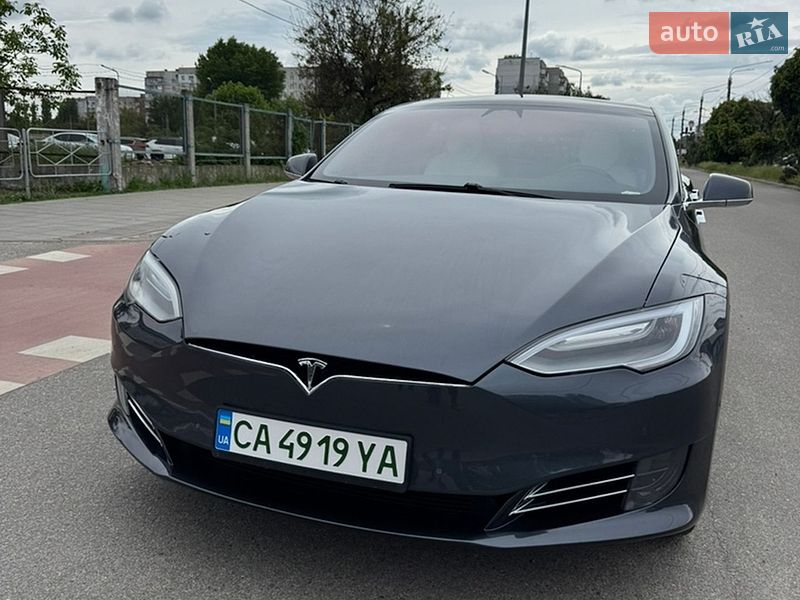 Tesla Model S 2017