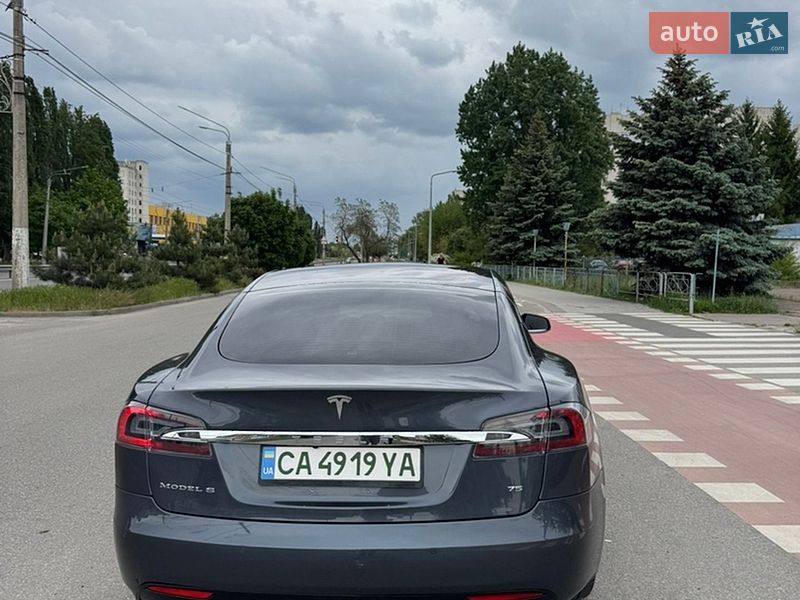 Ліфтбек Tesla Model S 2017 в Черкасах