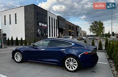 Лифтбек Tesla Model S 2016 в Виннице