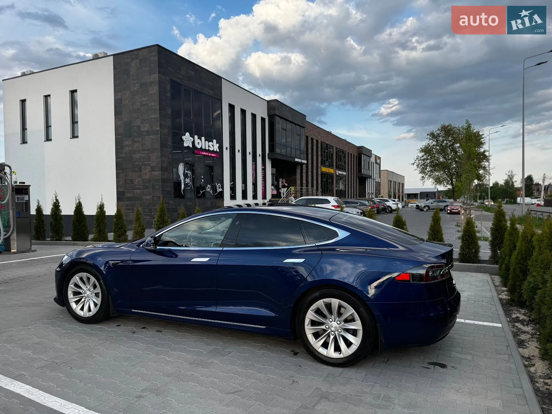 2016 Tesla Model S - мініатюра 9