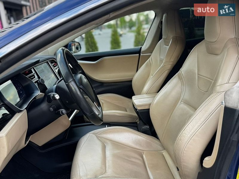 Лифтбек Tesla Model S 2016 в Виннице
