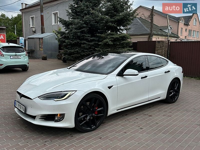 Ліфтбек Tesla Model S 2018 в Василькові
