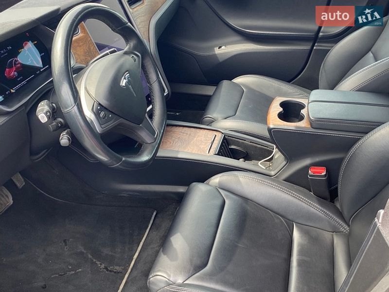 Лифтбек Tesla Model S 2019 в Полтаве