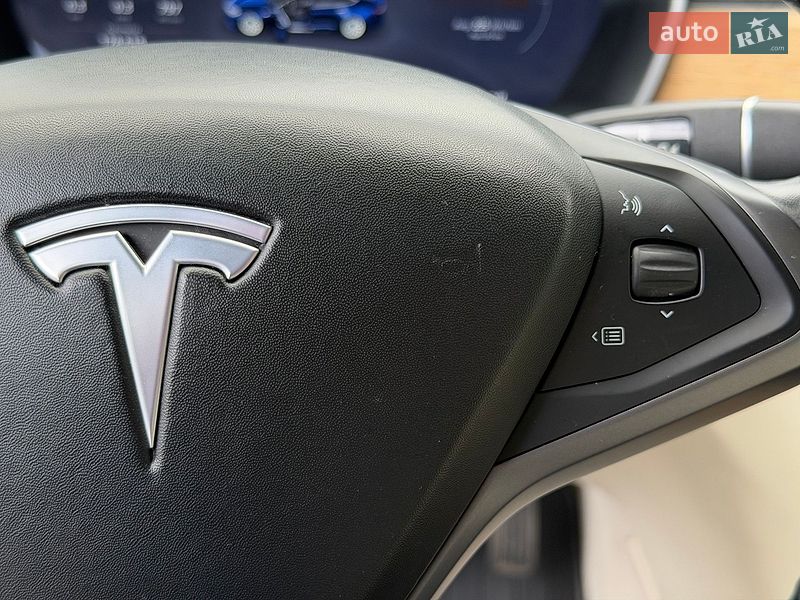 Ліфтбек Tesla Model S 2018 в Києві