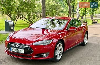Ліфтбек Tesla Model S 2014 в Києві фото 3 Ліфтбек Tesla Model S 2014 в Києві