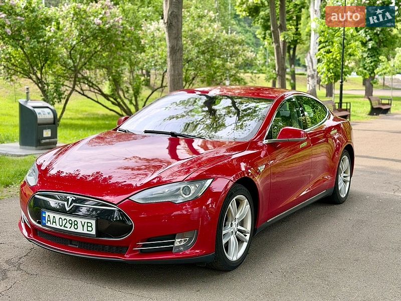 Ліфтбек Tesla Model S 2014 в Києві фото 3 Ліфтбек Tesla Model S 2014 в Києві