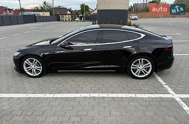 Ліфтбек Tesla Model S 2013 в Дубні