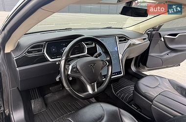 Ліфтбек Tesla Model S 2013 в Дубні
