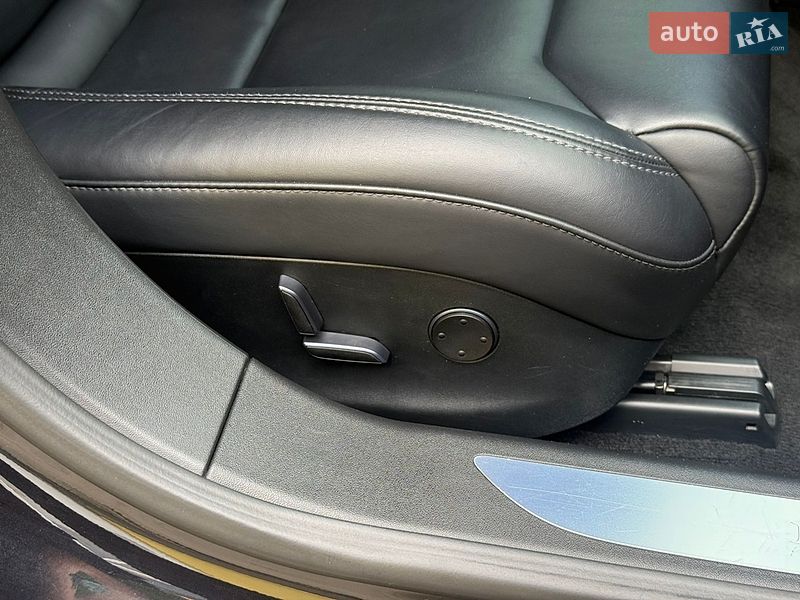Ліфтбек Tesla Model S 2018 в Львові