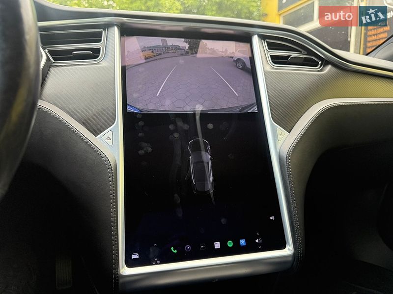Ліфтбек Tesla Model S 2018 в Львові