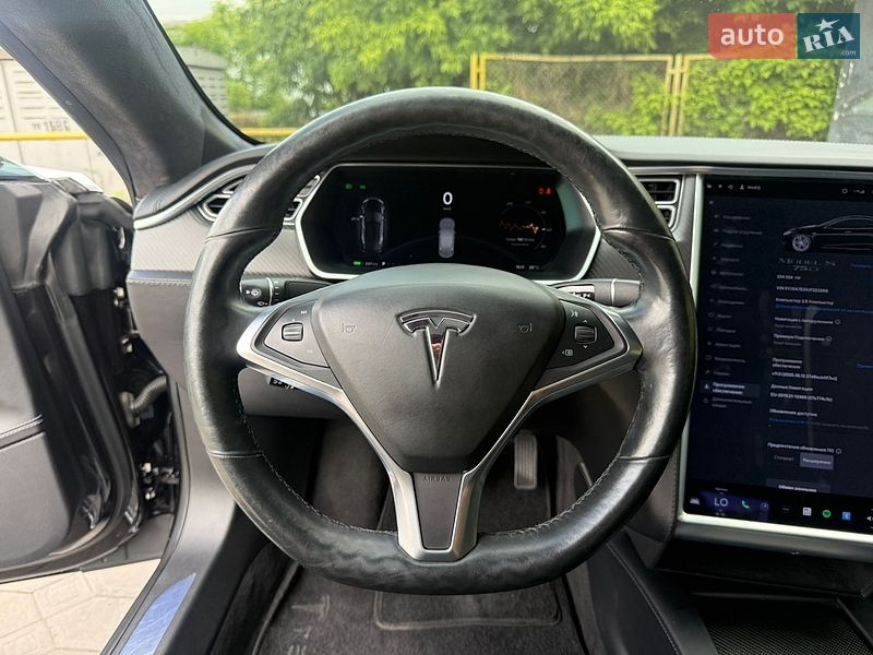 Ліфтбек Tesla Model S 2018 в Львові