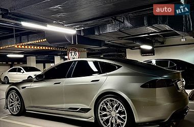Лифтбек Tesla Model S 2021 в Одессе