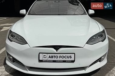 Ліфтбек Tesla Model S 2015 в Києві