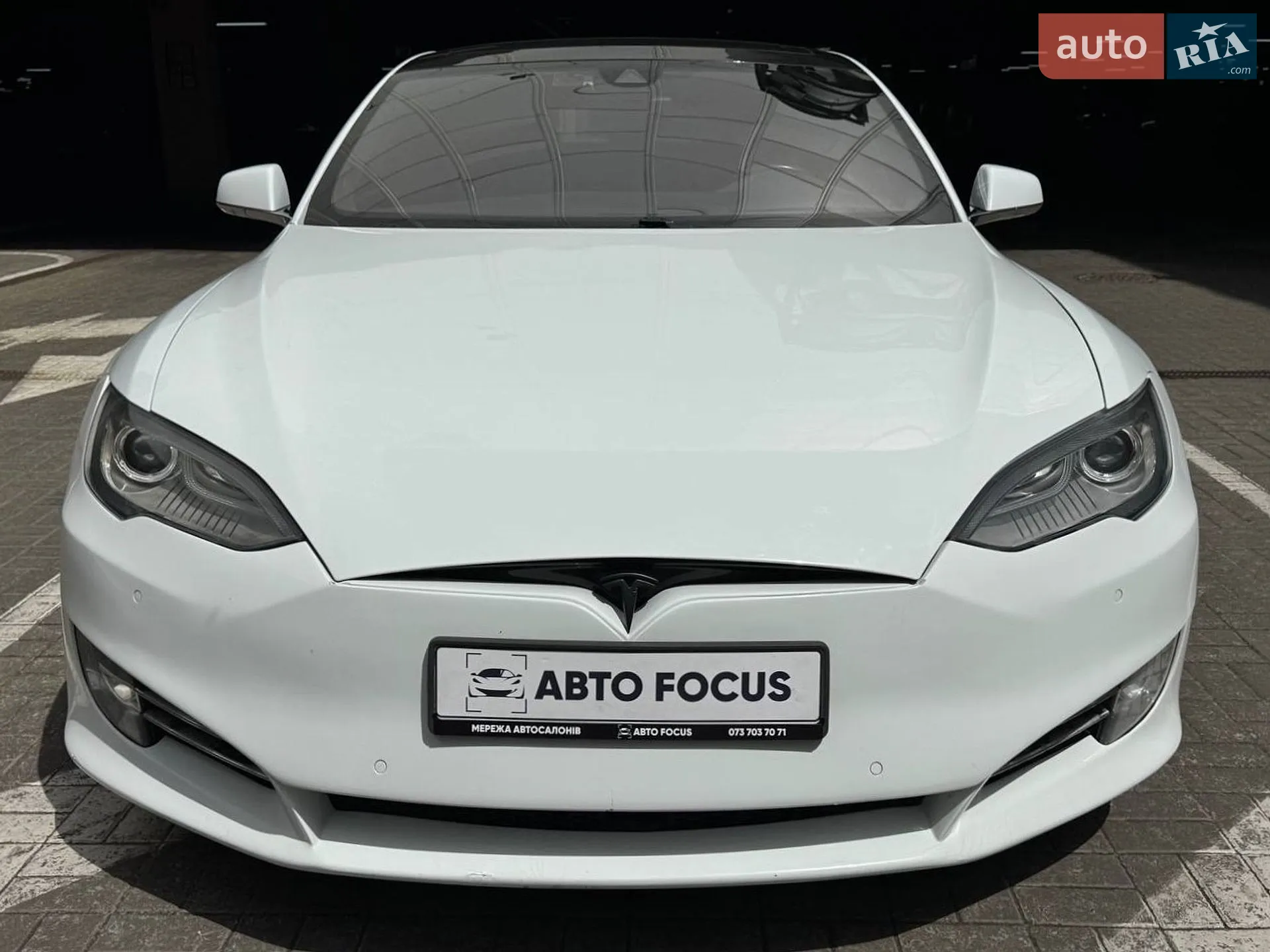 2015 Tesla Model S - мініатюра 3