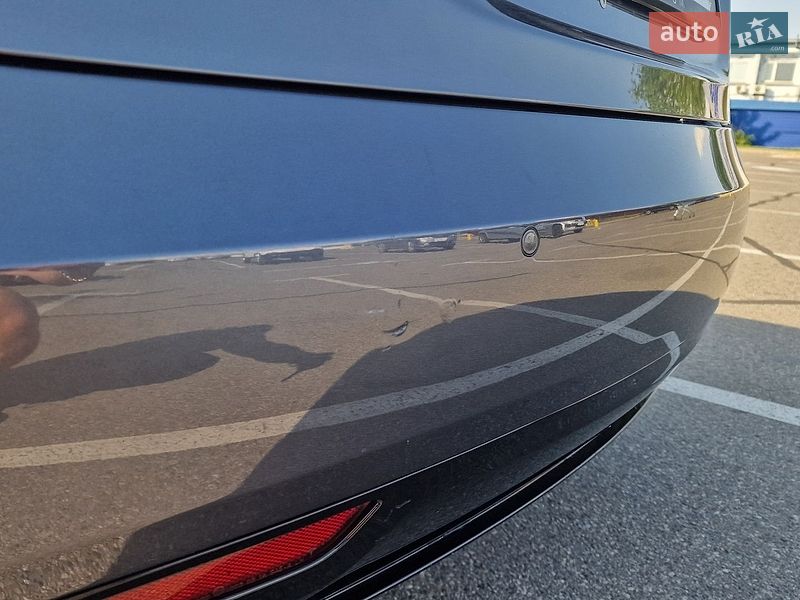 Лифтбек Tesla Model S 2017 в Борисполе