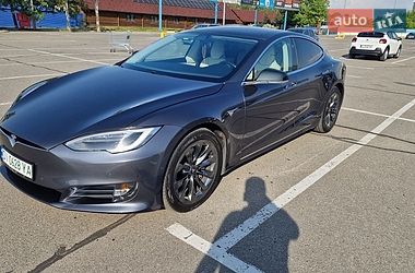 Лифтбек Tesla Model S 2017 в Борисполе