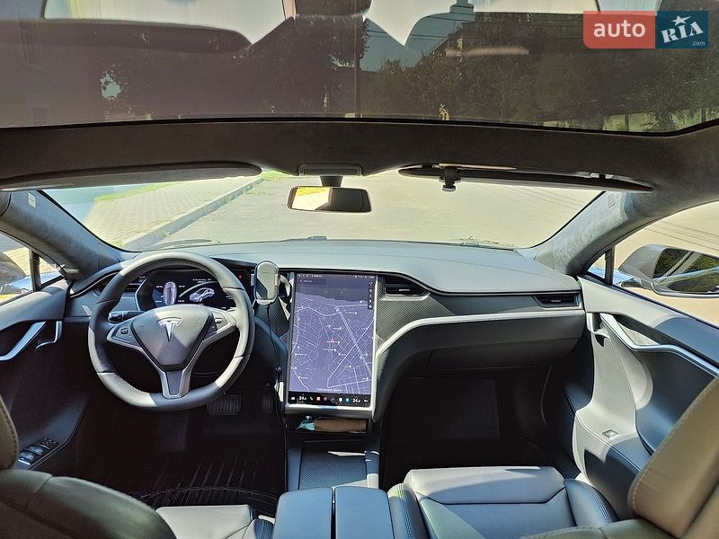 Ліфтбек Tesla Model S 2018 в Миколаєві