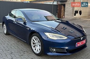Ліфтбек Tesla Model S 2018 в Рівному фото 3 Ліфтбек Tesla Model S 2018 в Рівному