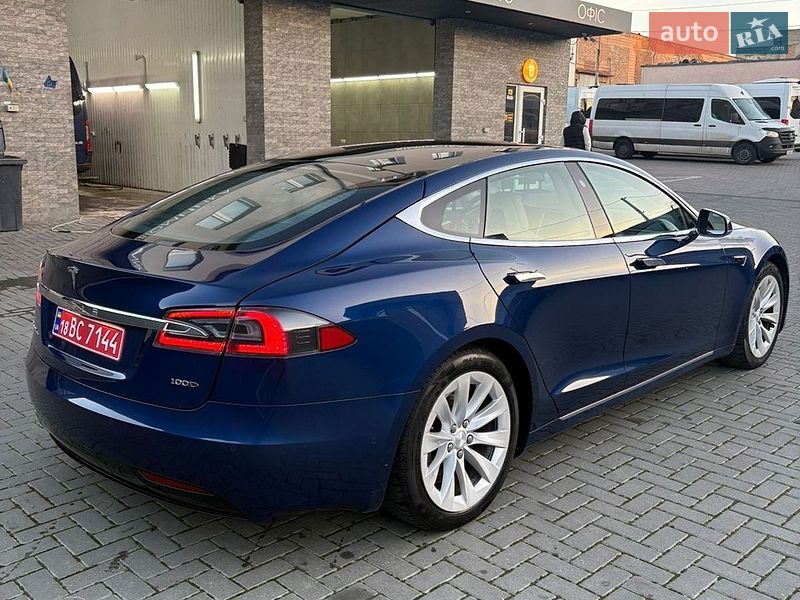 Ліфтбек Tesla Model S 2018 в Рівному фото 7 Ліфтбек Tesla Model S 2018 в Рівному