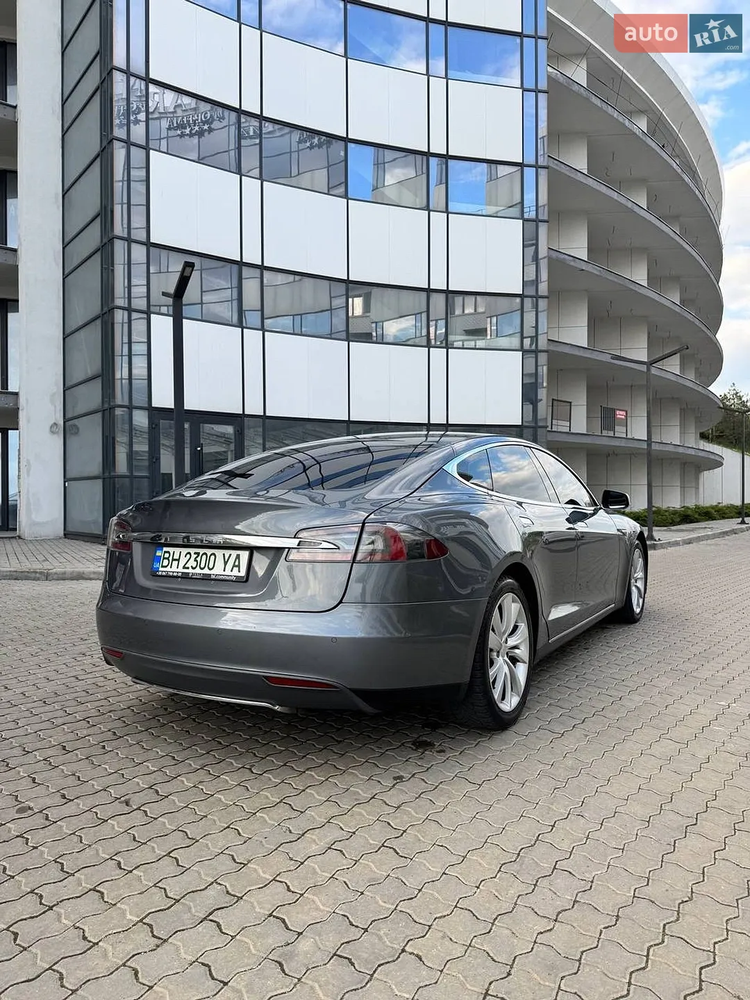 2014 Tesla Model S - мініатюра 5
