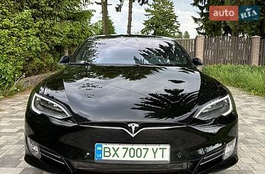 Лифтбек Tesla Model S 2018 в Староконстантинове
