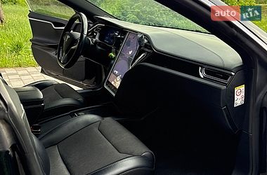 Лифтбек Tesla Model S 2018 в Староконстантинове