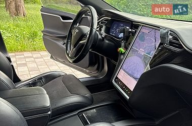 Лифтбек Tesla Model S 2018 в Староконстантинове
