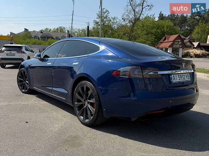 Лифтбек Tesla Model S 2019 в Броварах