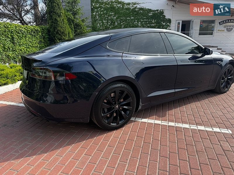 Лифтбек Tesla Model S 2013 в Киеве фото 5 Лифтбек Tesla Model S 2013 в Киеве