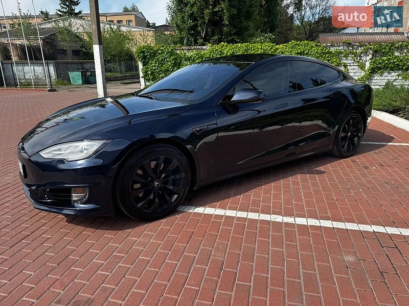 Лифтбек Tesla Model S 2013 в Киеве фото 7 Лифтбек Tesla Model S 2013 в Киеве