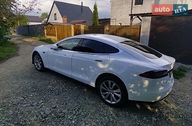 Лифтбек Tesla Model S 2014 в Хмельницком фото 4 Лифтбек Tesla Model S 2014 в Хмельницком