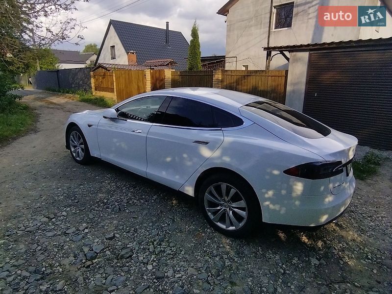 Лифтбек Tesla Model S 2014 в Хмельницком фото 4 Лифтбек Tesla Model S 2014 в Хмельницком
