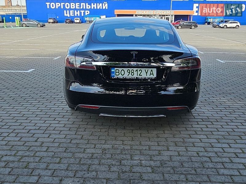 Лифтбек Tesla Model S 2013 в Тернополе