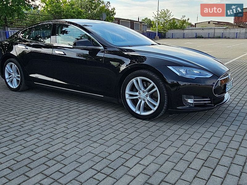 Лифтбек Tesla Model S 2013 в Тернополе