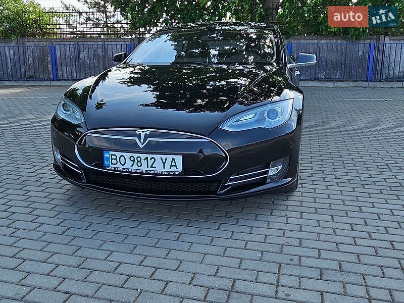 Лифтбек Tesla Model S 2013 в Тернополе