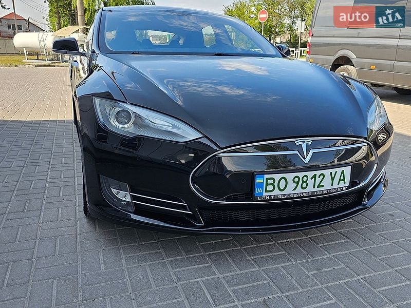 Лифтбек Tesla Model S 2013 в Тернополе