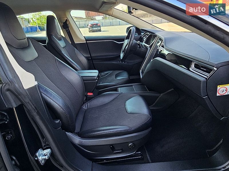 Лифтбек Tesla Model S 2013 в Тернополе