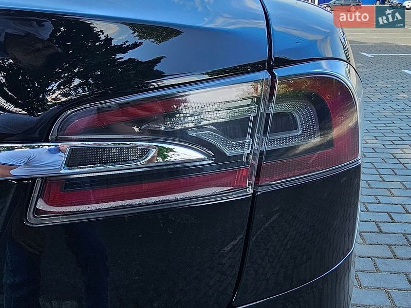 Лифтбек Tesla Model S 2013 в Тернополе