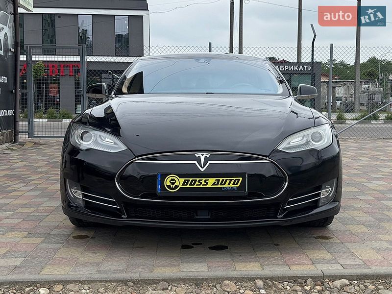 Ліфтбек Tesla Model S 2015 в Стрию фото 2 Ліфтбек Tesla Model S 2015 в Стрию