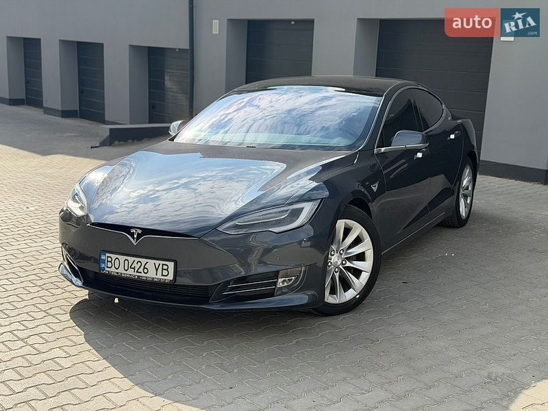 Лифтбек Tesla Model S 2019 в Тернополе