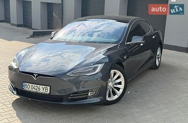 Лифтбек Tesla Model S 2019 в Тернополе