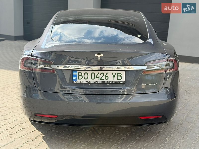 Лифтбек Tesla Model S 2019 в Тернополе