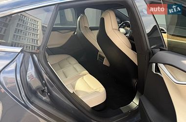 Лифтбек Tesla Model S 2019 в Тернополе