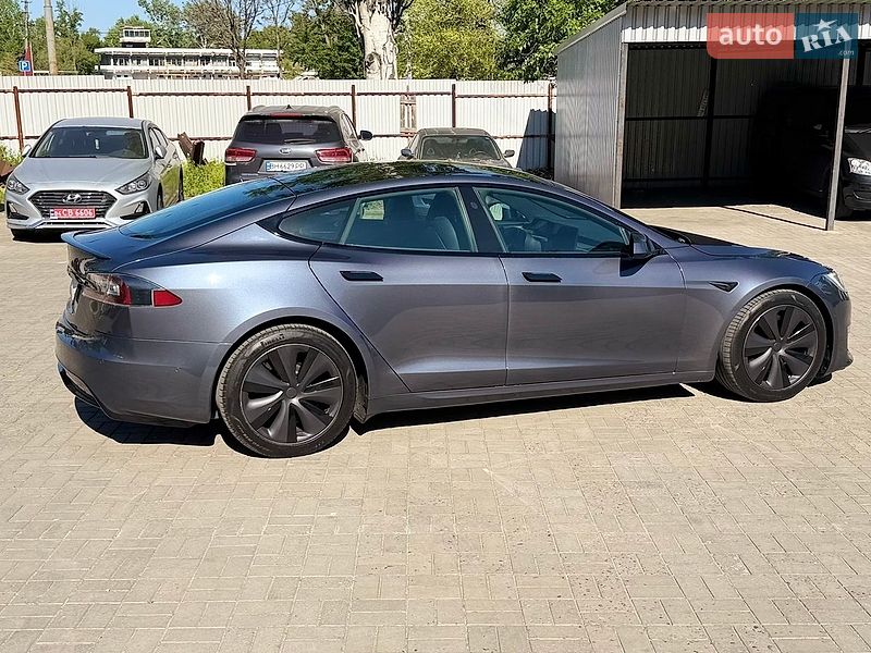 Ліфтбек Tesla Model S 2021 в Дніпрі